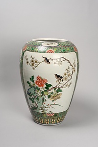 五彩花鳥文壺