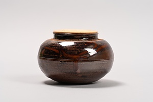 褐釉茶入