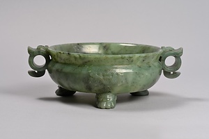 獣面彫碧玉香炉