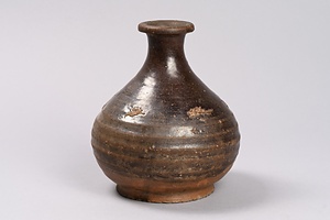 褐釉瓶
