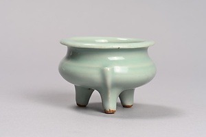 青磁袴腰香炉