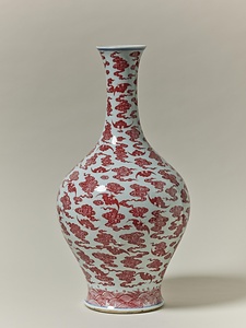 釉裏紅蝠雲文大瓶