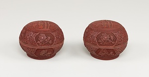 堆朱山水人物花弁食篭