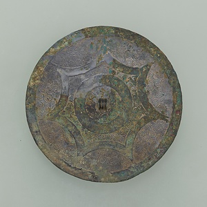 渦文地連弧文鏡