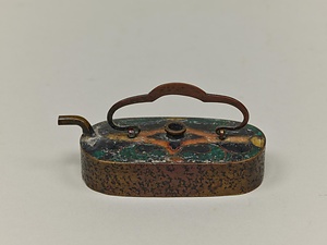 瓶形花菱文七宝水滴