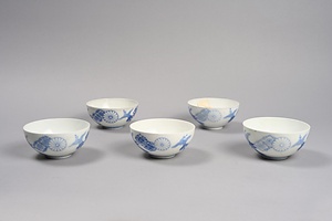 染付有職文汁碗