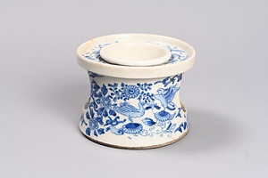 染付花鳥文盃台