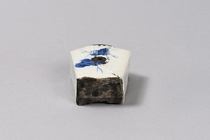 染付熨斗形水滴