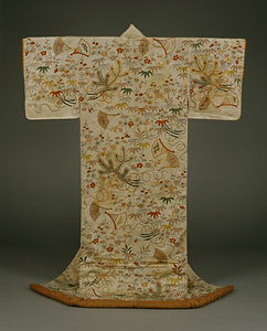 打掛 白綸子地松竹梅中啓模様