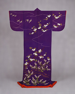 掻取 紫縮緬地花鳥模様