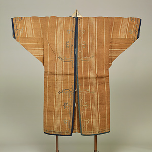 アットゥシ（樹皮衣）