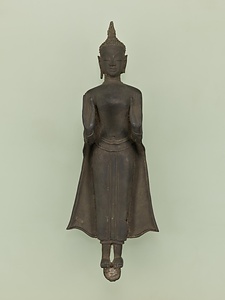 仏陀立像