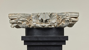 柱頭｢アカンサスと菩薩天使馬｣