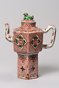 五彩花文六角水注