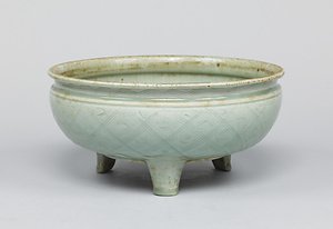 青磁格子文三足香炉