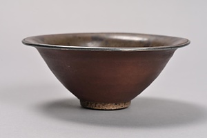 黒褐釉斑文碗