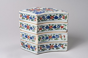 五彩花文重合子