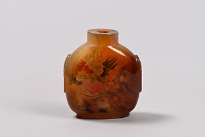 金魚図黄瑪瑙鼻烟壺