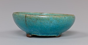 青釉鉢