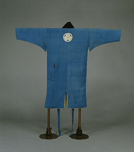 鎧下着 縹縮緬無地 三つ葉葵紋付