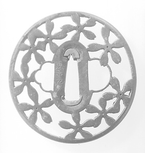 丸形透鉄鐔 銘忠重作