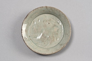 青磁劃花文小皿（福岡県那珂郡那珂村北島地蔵堂出土）