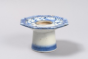 染付氷梅文八角盃台