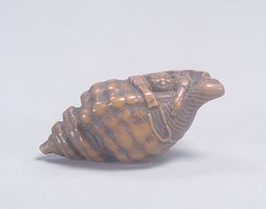 法螺貝山伏木彫根付