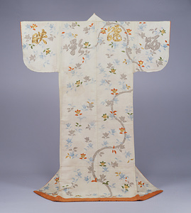 小袖  白平絹地橘立木文字模様