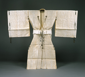 直垂 白地花立涌模様文紗