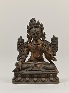 白色ターラー菩薩坐像