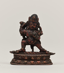 金剛手菩薩立像