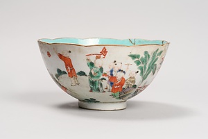 五彩唐子図輪花鉢