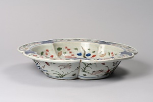 五彩祥瑞文面盆