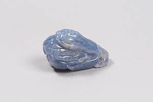 青瑪瑙仏手柑形珮