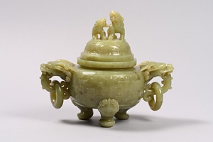 獅子鈕龍耳黄玉香炉