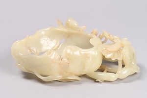 白玉蓮花彫筆洗