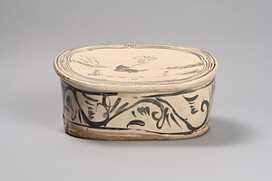 白釉鉄絵貘文枕