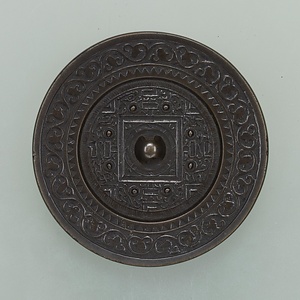 方格規矩四神鏡