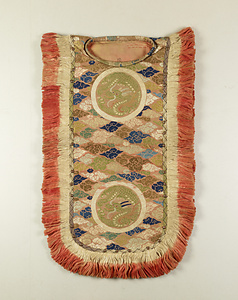 陵王裲襠 雲に龍丸模様唐織