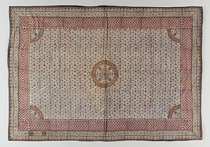 敷物 白地メダイヨン花唐草文様更紗