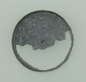 山吹蝶鳥鏡残欠