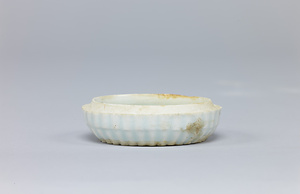 白磁合子（身）