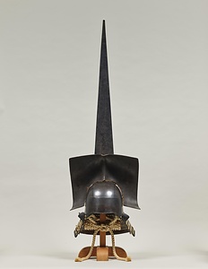 白糸威一の谷形兜