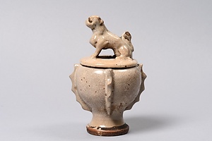 白釉獅子鈕香炉