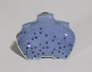 瑠璃地露文三壺形皿