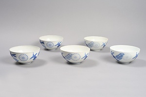 染付有職文小茶碗