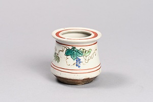 色絵葡萄文盃台