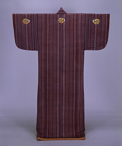 小袖 紫山繭縮緬地縦縞模様 菊伊達紋付