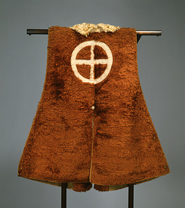 赤天鵞絨地陣羽織 丸十字紋付